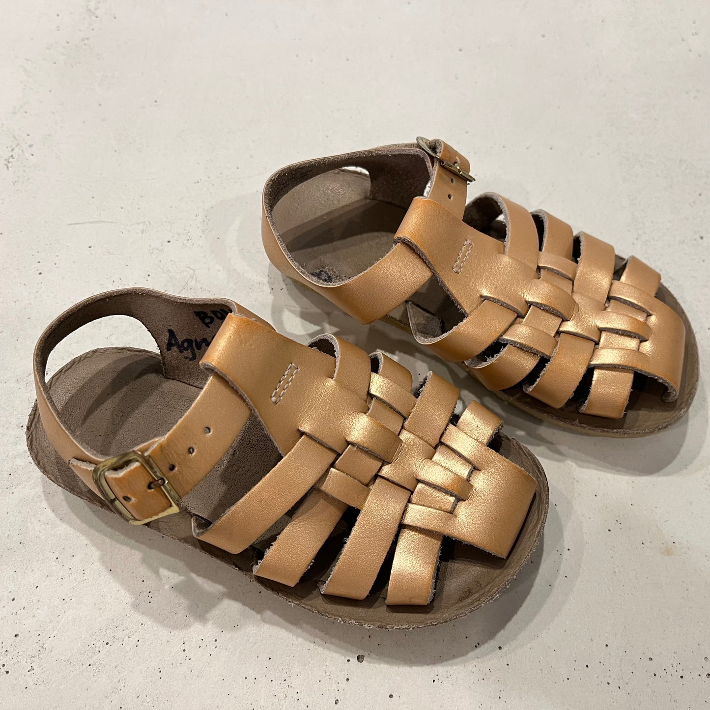 HOYWAY PAT PEND Gold Sandals, 8