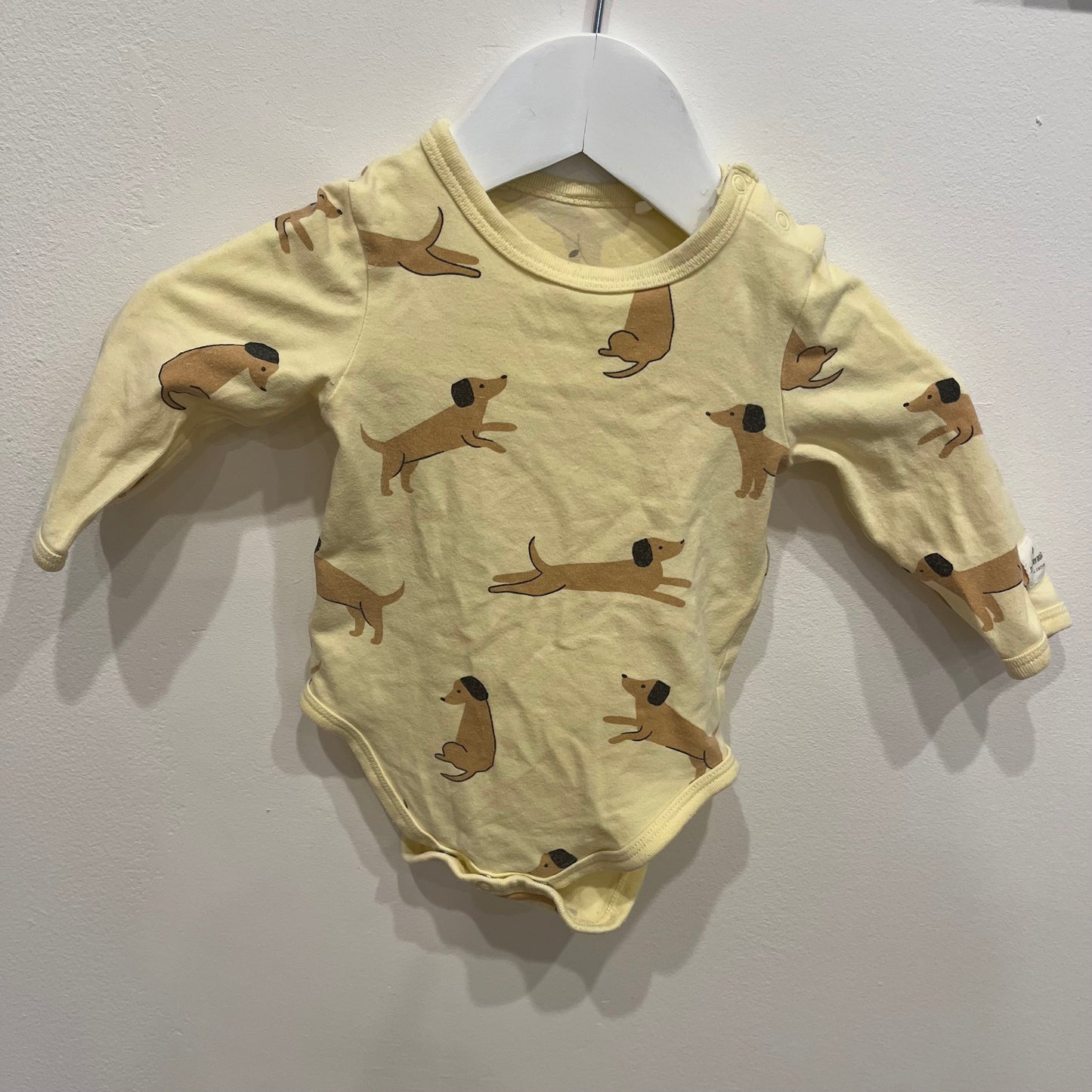 COUNTRY ROAD Yellow Dog Romper, size 3-6m
