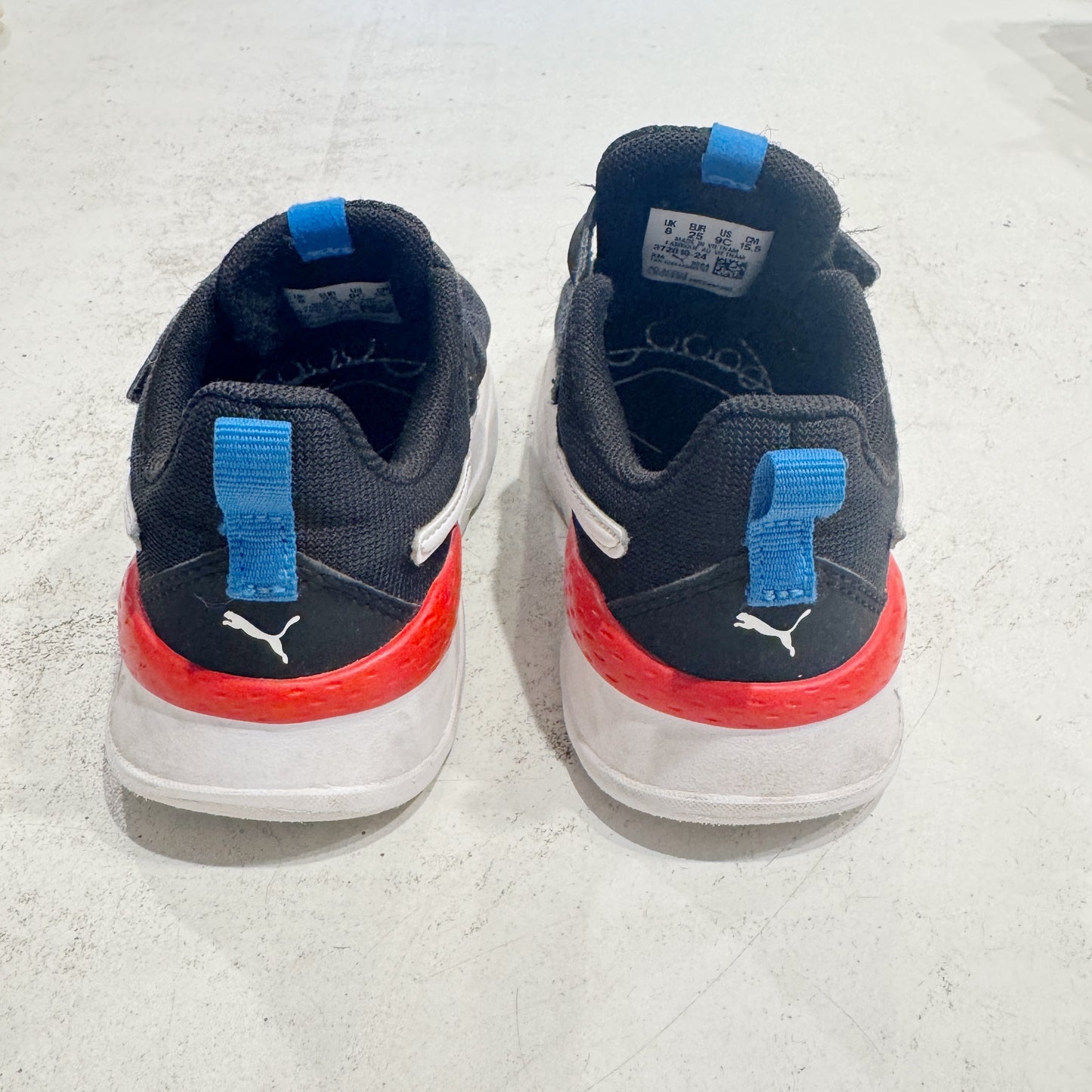 Puma Black Sneakers, Size EU25