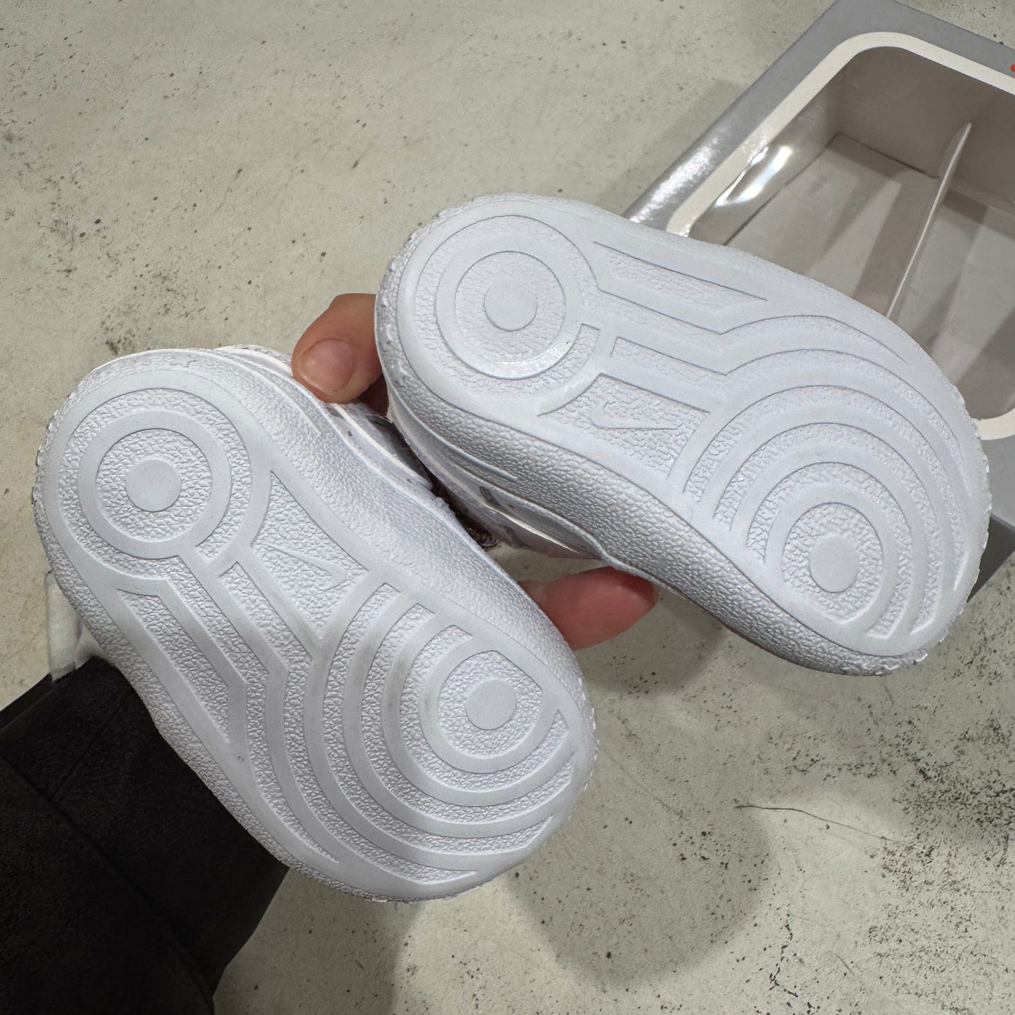 NIKE force 1 crib sneakers, US2