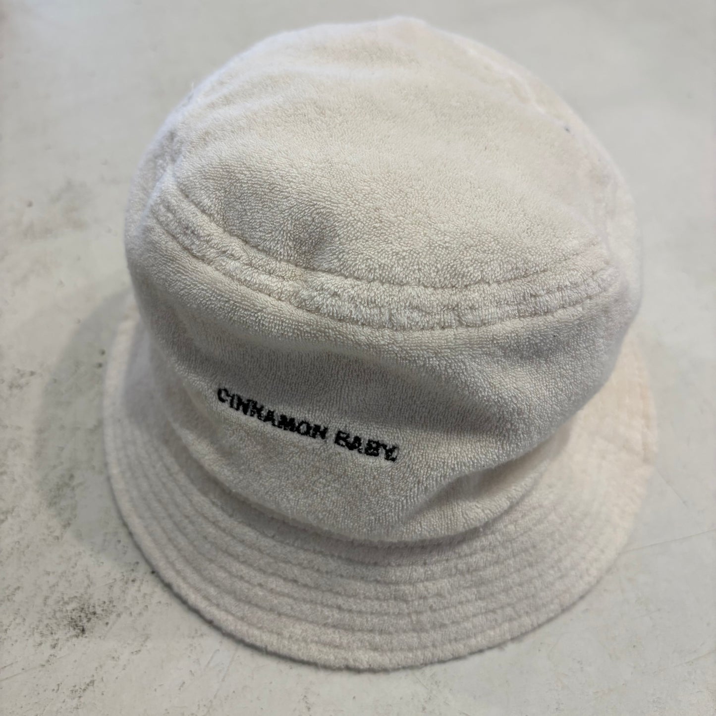 CINNAMON BABY bucket hat