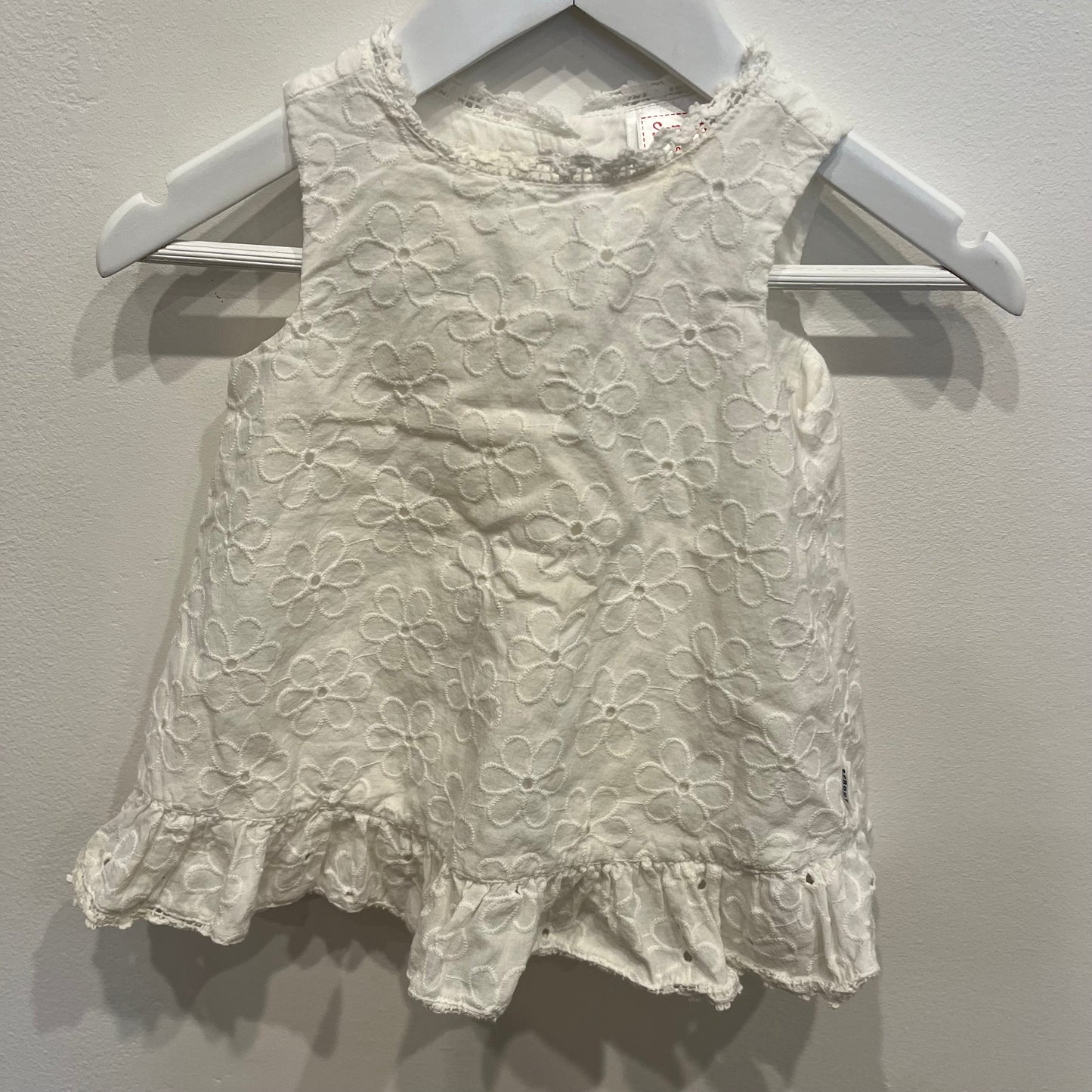 SPROUT white flower top, size 3-6m