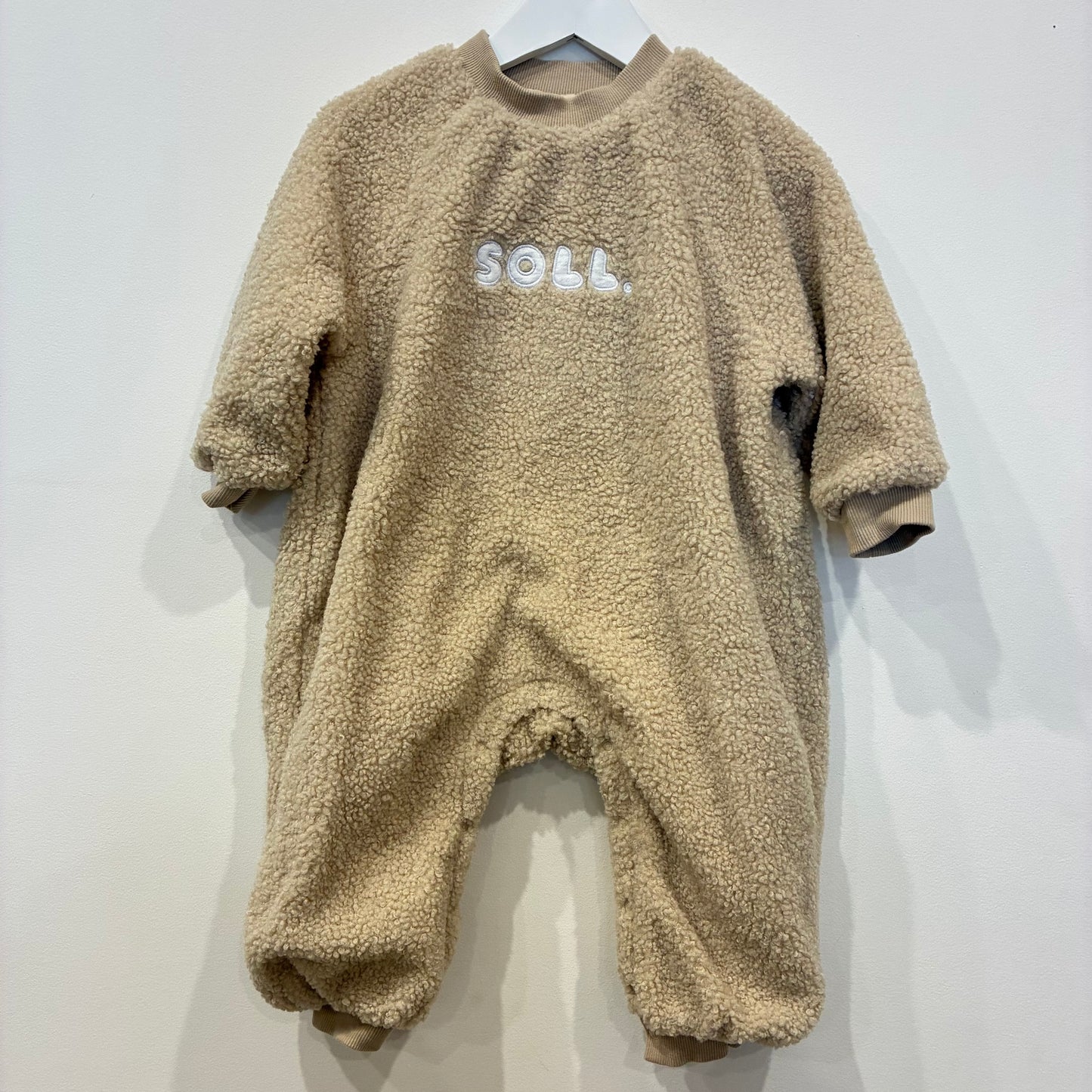 SOL Boucle Suit, 3