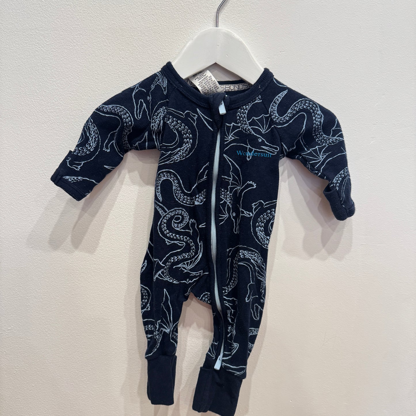 BONDS Dragon Zipsuit, size NB