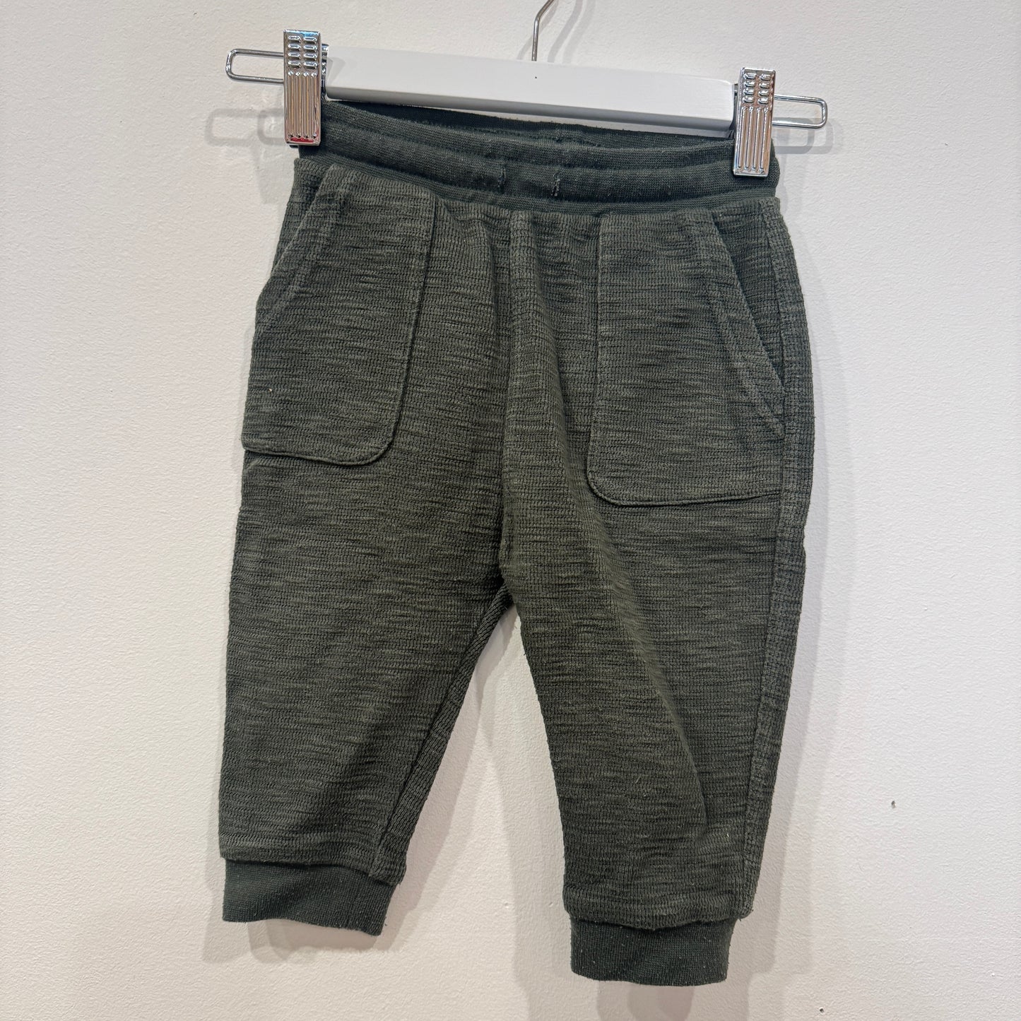 COUNTRY ROAD Green track pants, 1