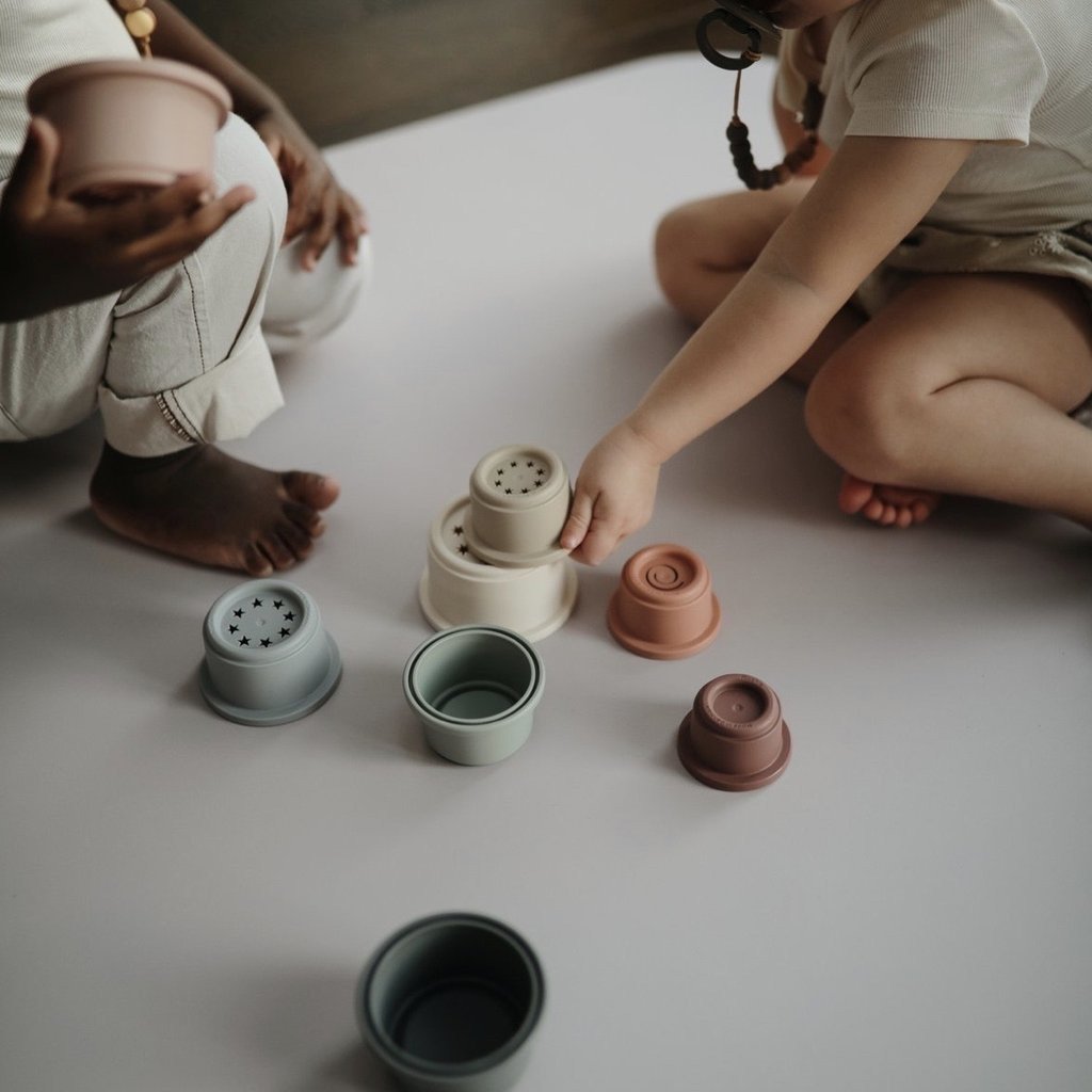 Stacking Cups, Original