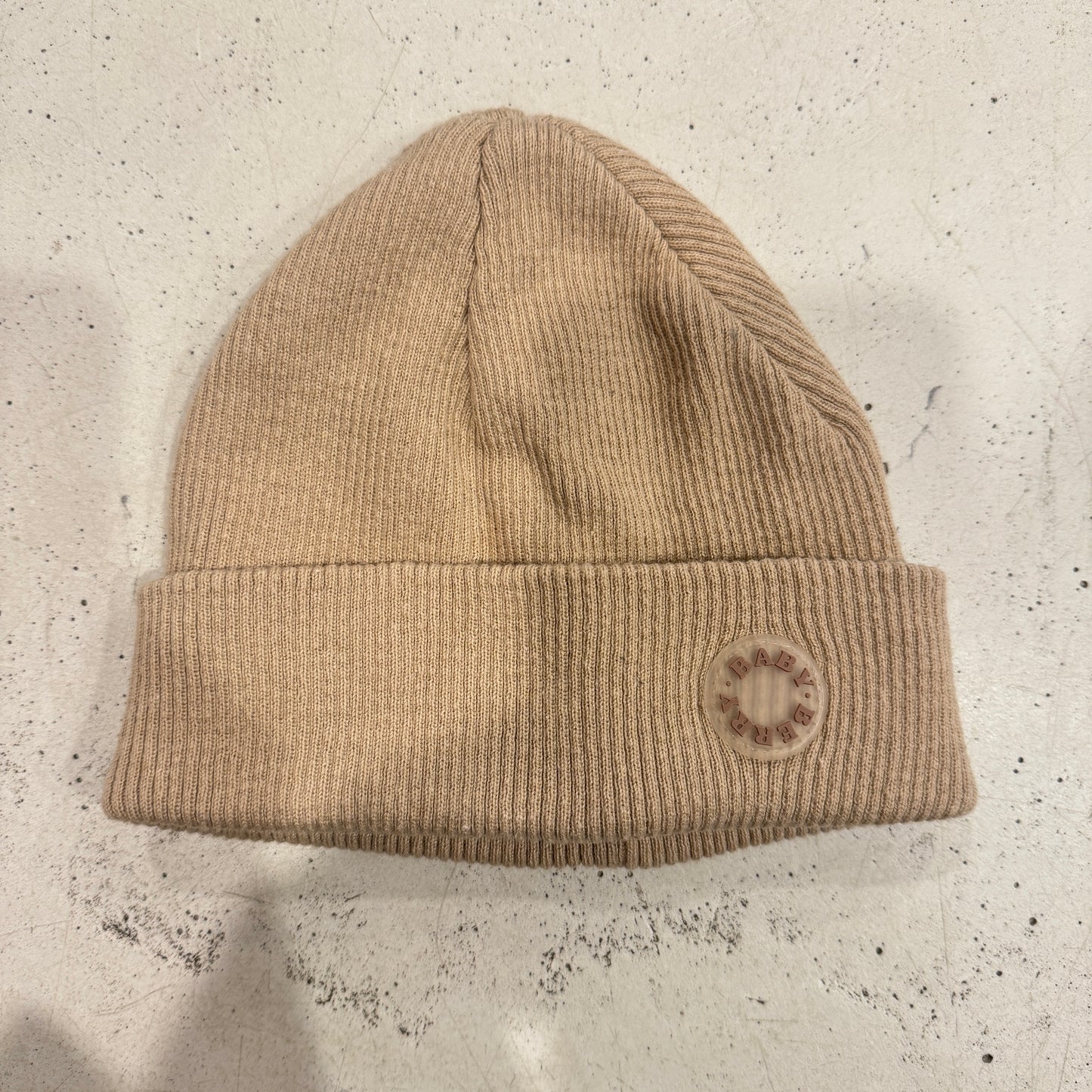 BABY BERRY Tan Beanie, 3-6m