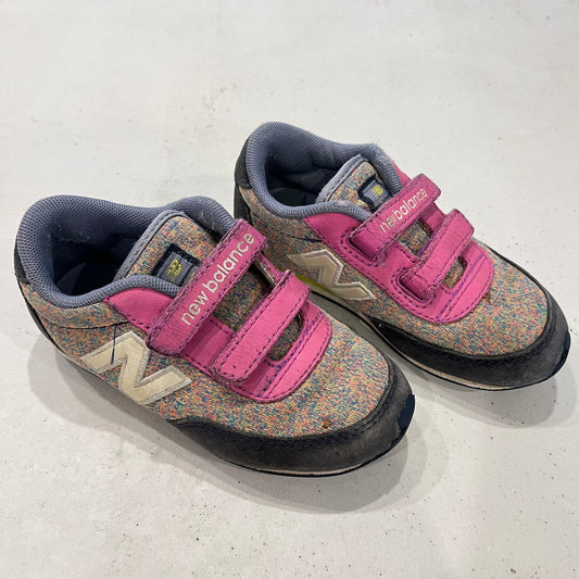 NEW BALANCE Rainbow Runners, 25