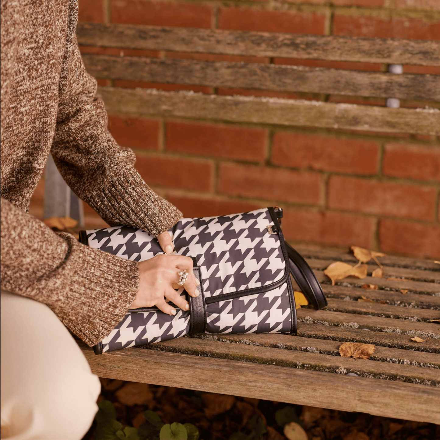 Nappy Change Mat Clutch, Houndstooth