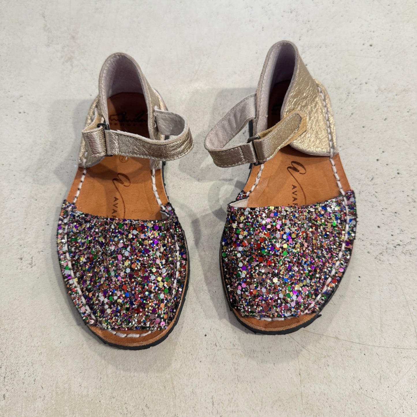 AVARCAS Glitter Leathers Sandals, size 27