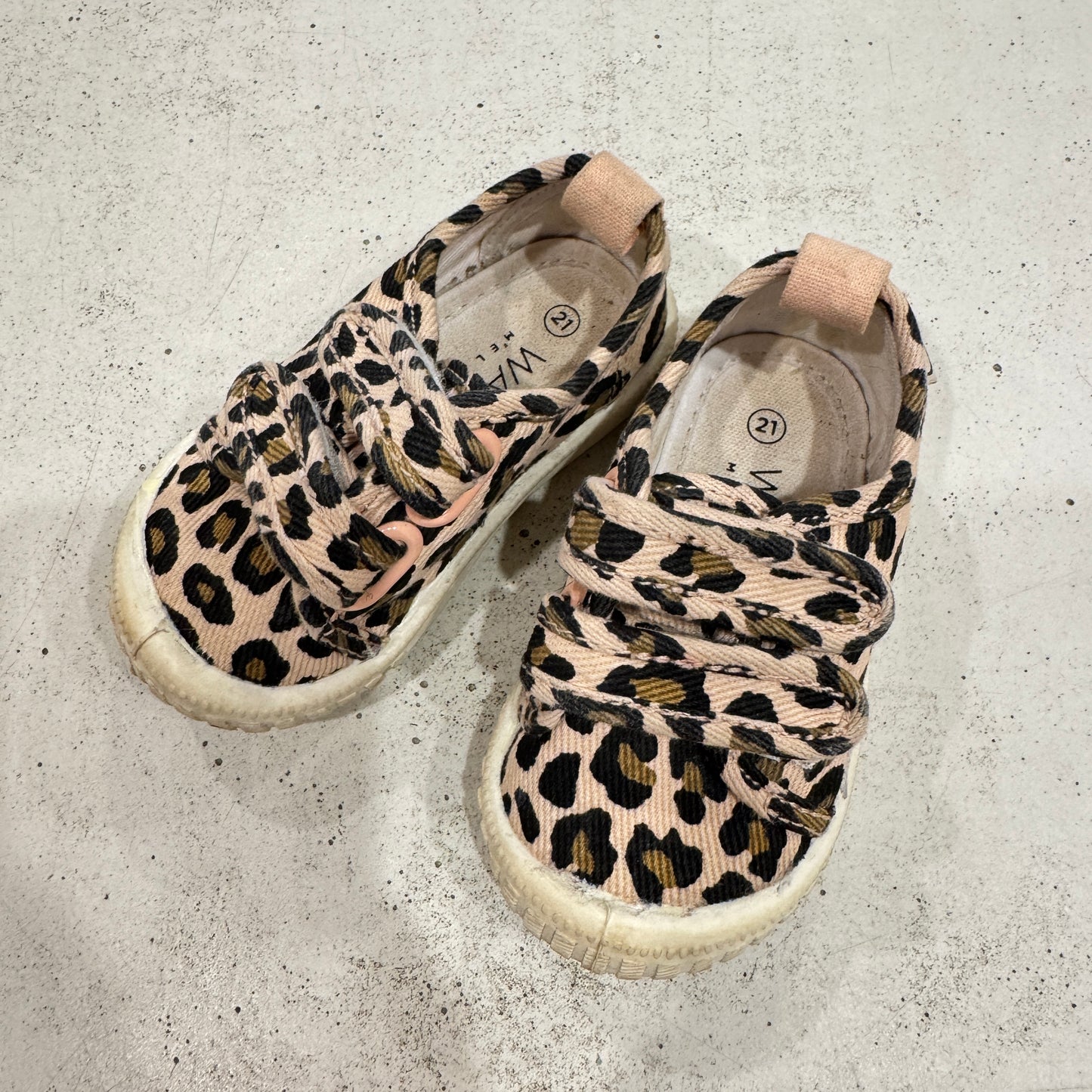 WALNUT leopard print shoes, 21