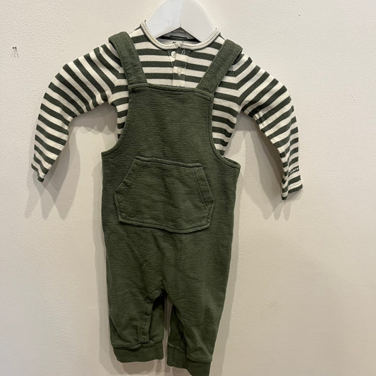 COUNTRY ROAD green top and overall set, size 6-12m