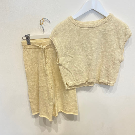 FRECKLY OLLIE Knit top and pants. Size 2