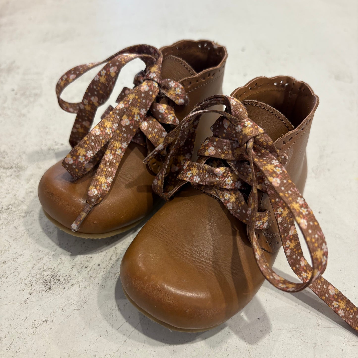 ADELISA & CO tan boots, size EU20