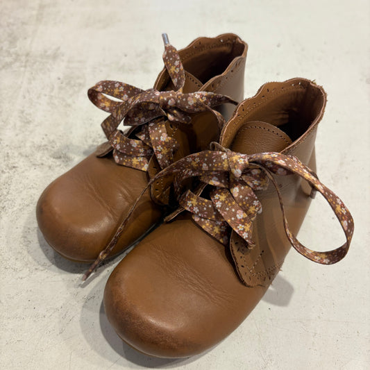 ADELISA & CO tan boots, size EU25