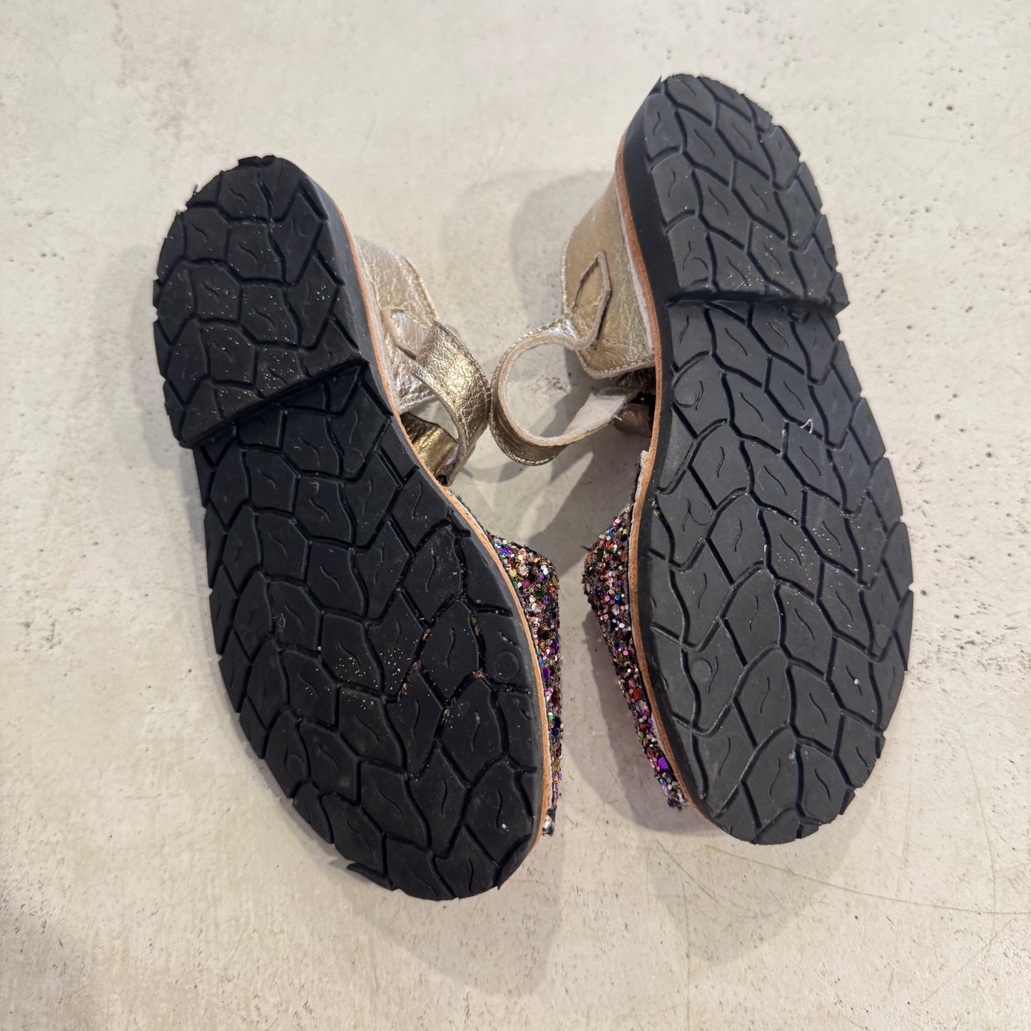 AVARCAS Glitter Leathers Sandals, size 27