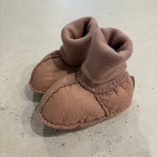 MICHU booties, size 4-10m