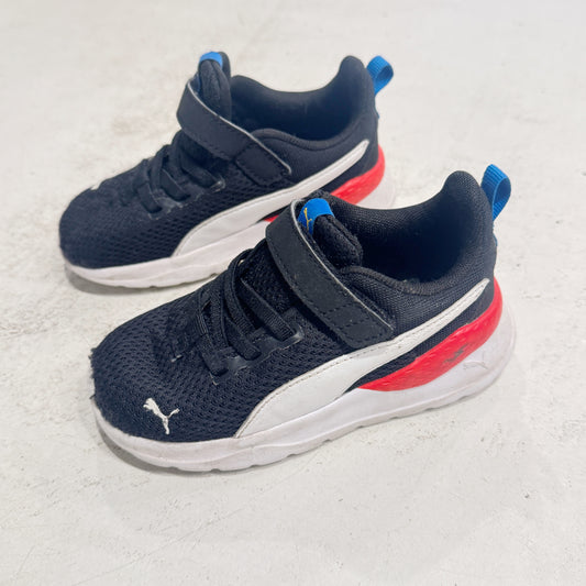 Puma Black Sneakers, Size EU25