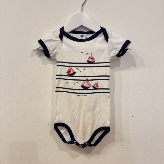 PETIT BATEAU Sail boat S/S bodysuit, 9m