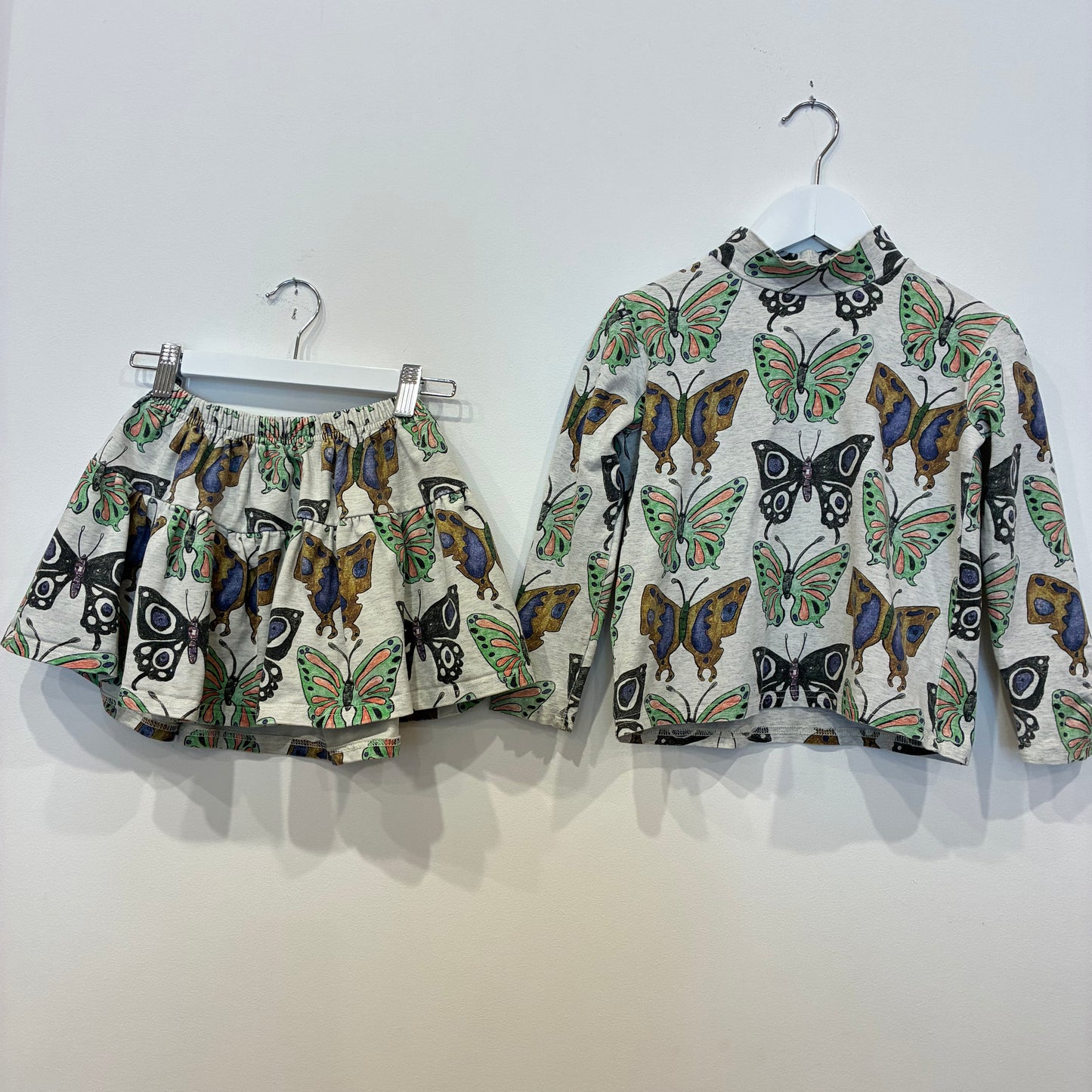 DOUGAL/BROMLEY Butterfly Set, 4