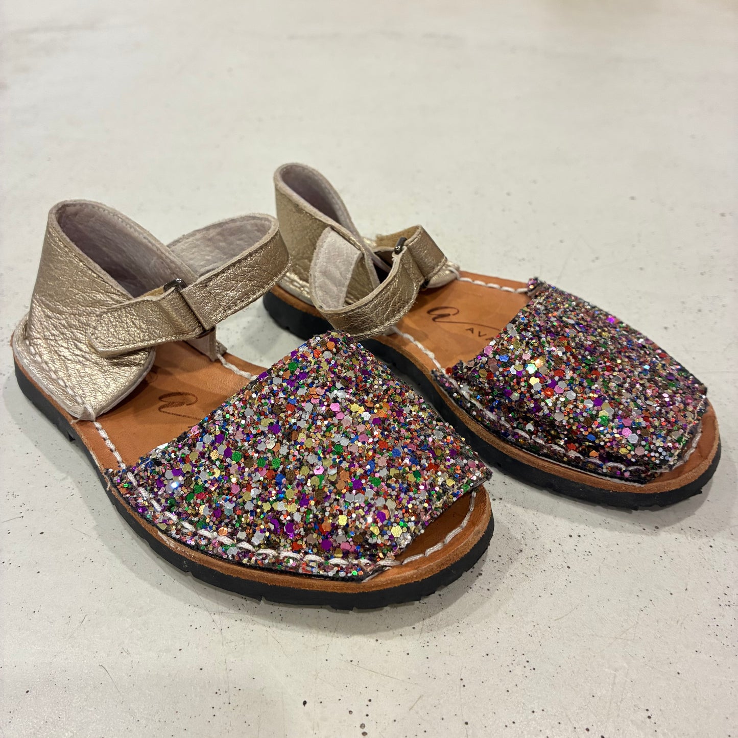 AVARCAS Juliet Multi, UK27