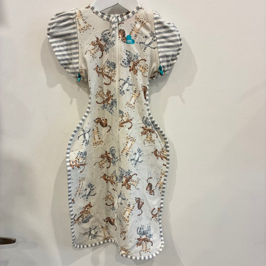 LOVE TO DREAM Tiger Transition Swaddle, M