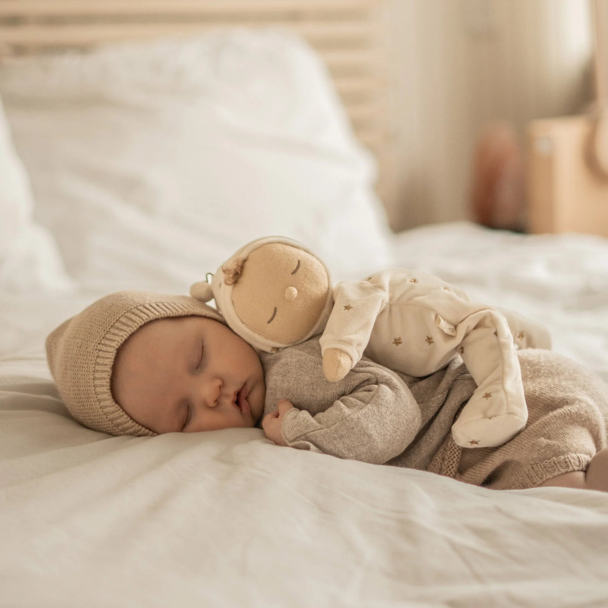 Lullaby Dozy Dinkum, Lyra